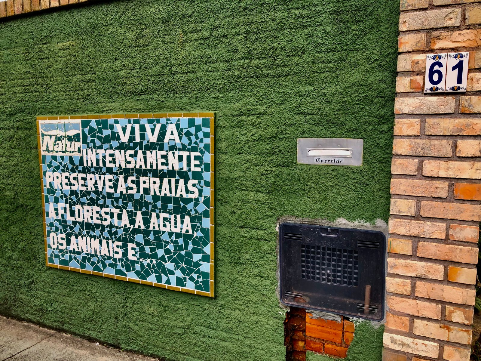 Banheiro dos quartos da Pousada com chuveiro